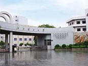 江西理工大學大門及教學樓