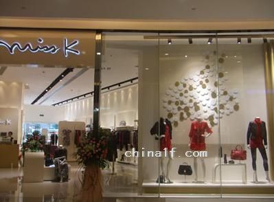 miss k形象店面