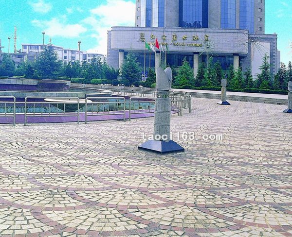 麗江市政廣場(chǎng)