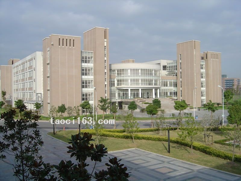 上海工程科技大學行政樓